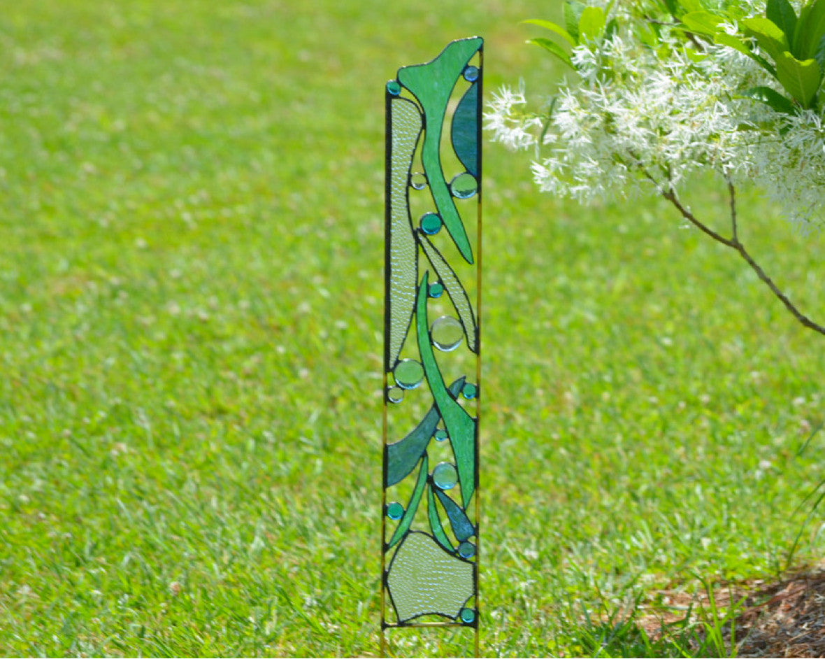 Outdoor Stained Glass Garden Art for Gift Ideas for Garden Lovers. Bubbling Spring"