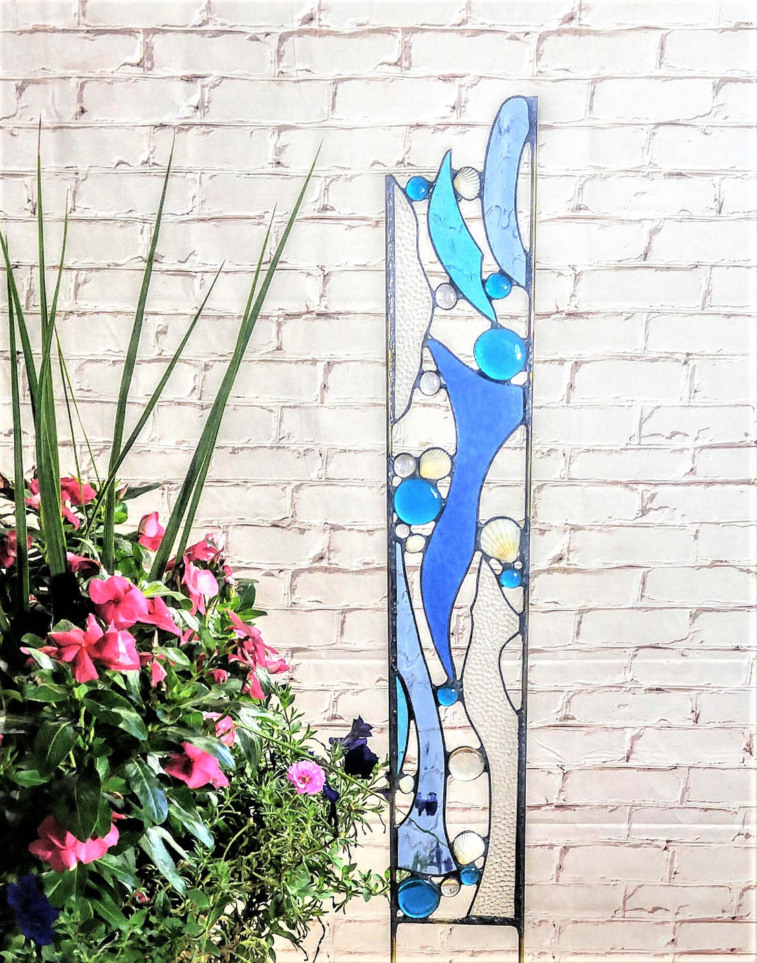 Stained Glass Yard Art for Outdoor Garden Decoration. &quot;Beachcomber&