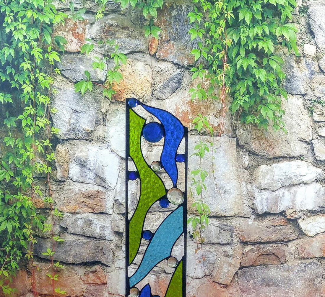 Stained Glass Lawn Art Outdoor Glass Garden Decoration. &quot;Creekside&quot;