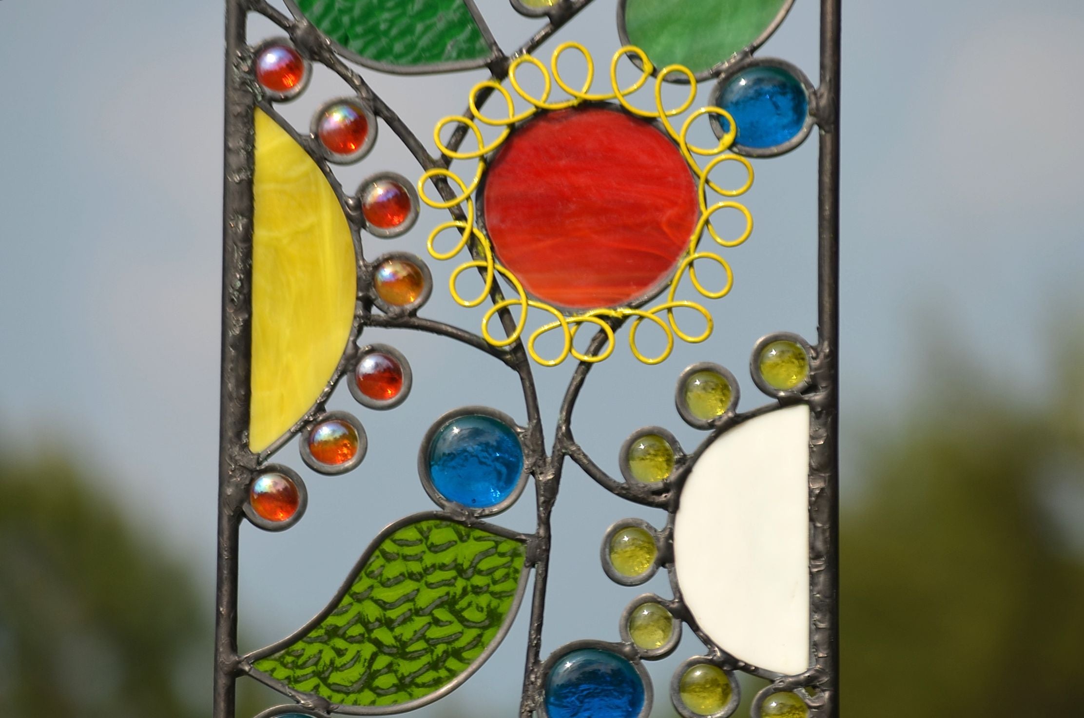 Outdoor Stained Glass Yard Art for Gift Ideas for Gardeners. &quot;Family Flowers&quot;