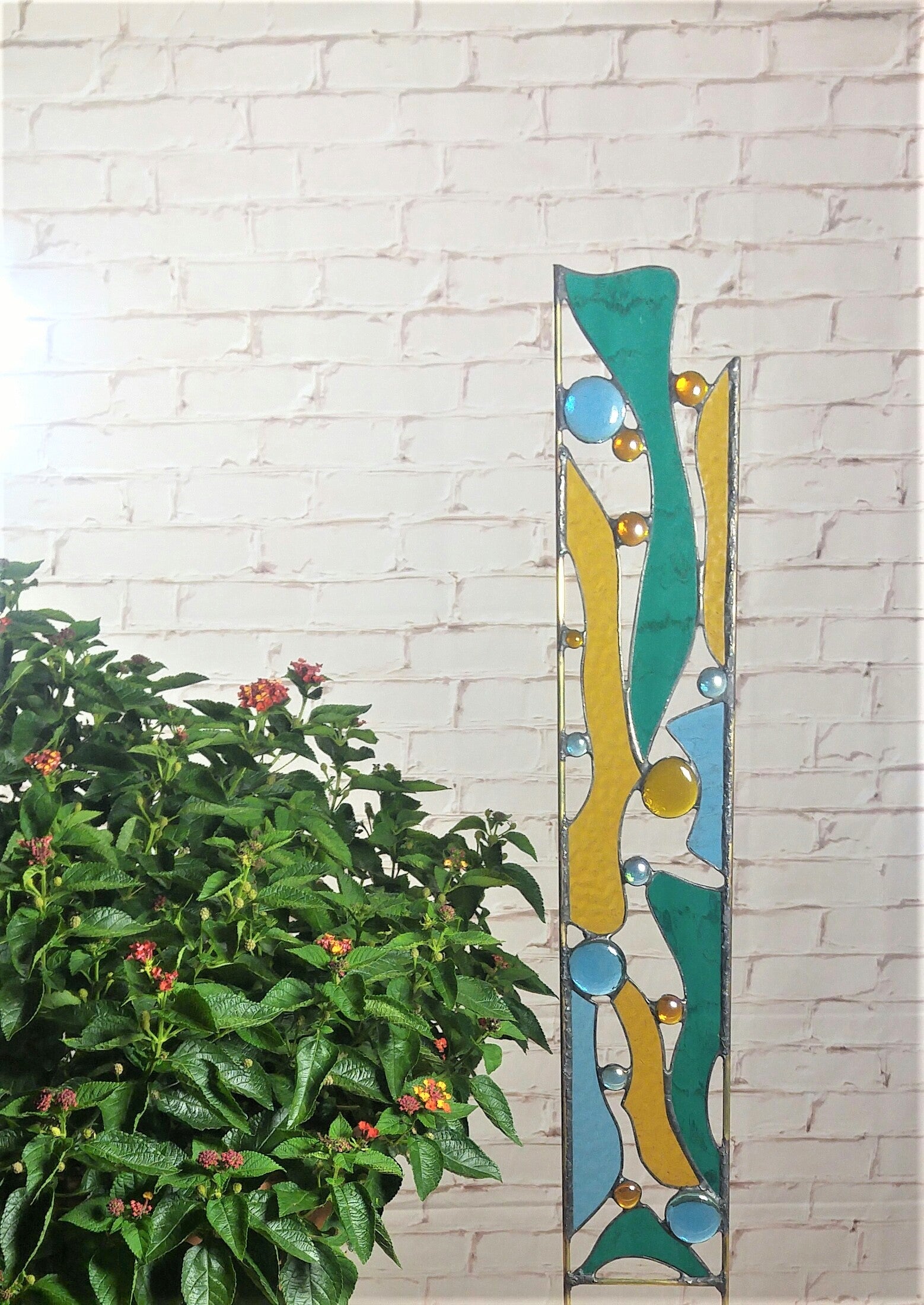 Outdoor Garden Decoration Contemporary Stained Glass Garden Art. &quot;Edgewater&quot;