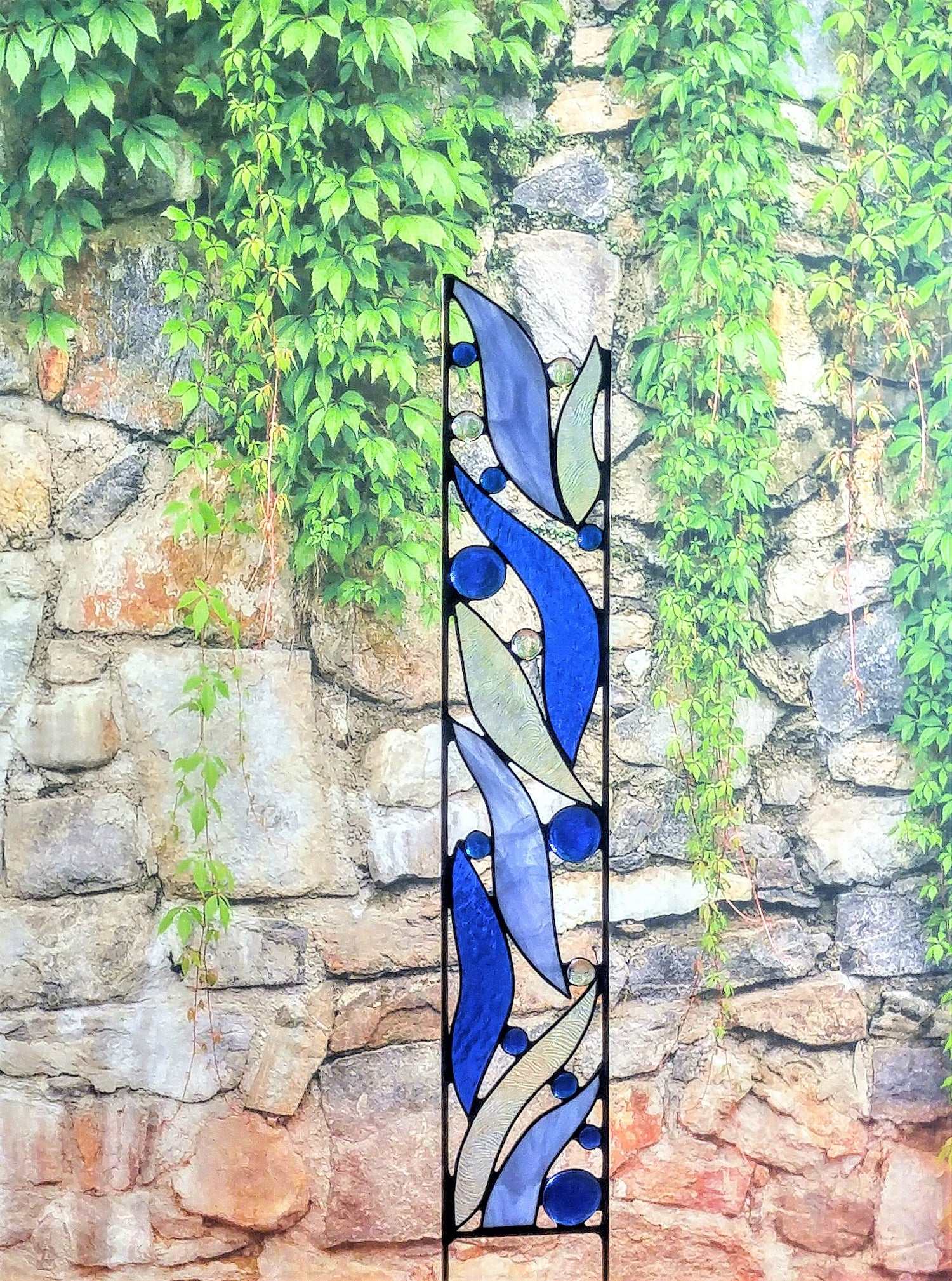 Outdoor Stained Glass Yard Art for Garden Decor.  &quot;Gentle Breeze