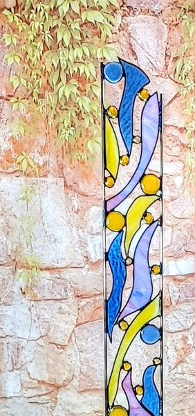 stained glasss yard art